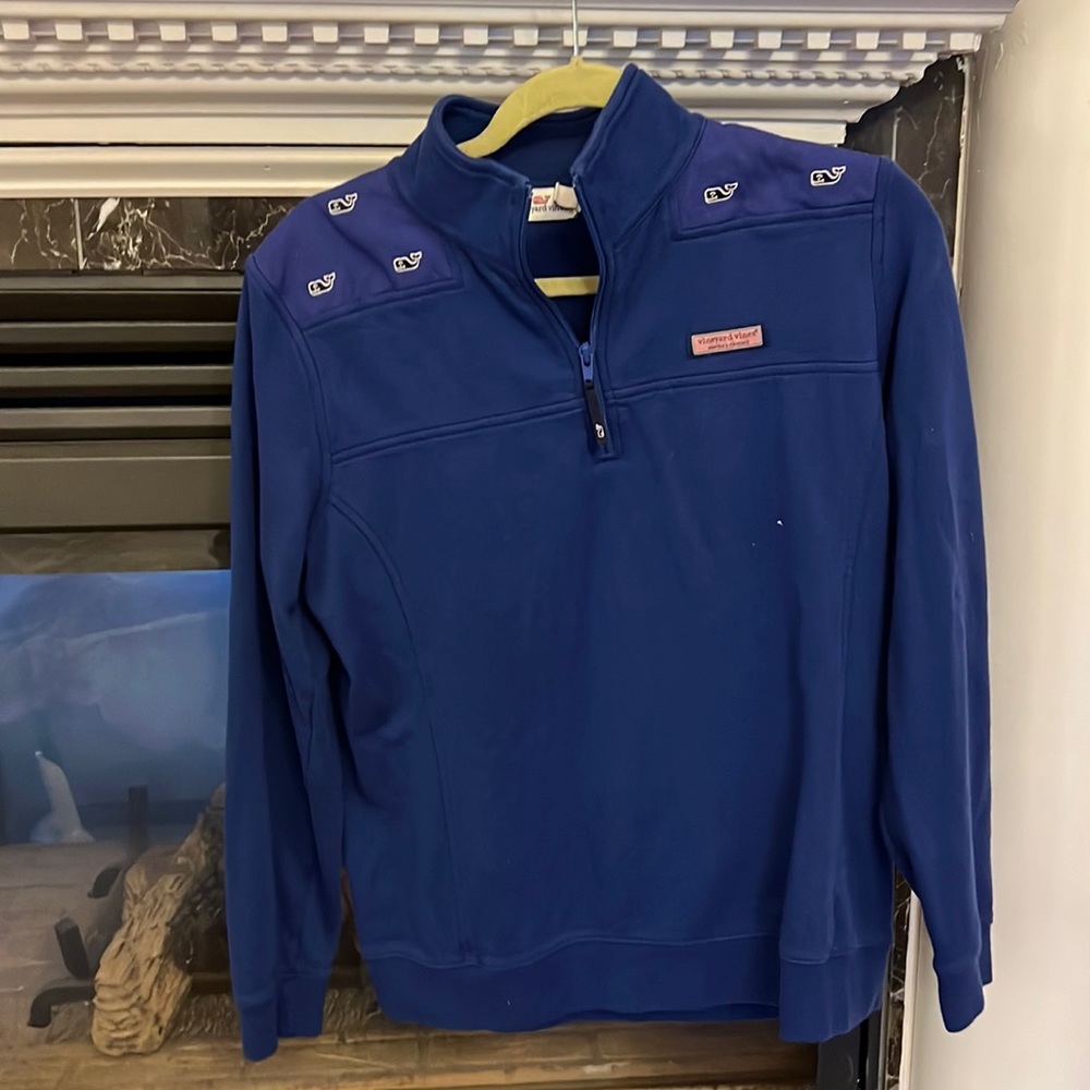 Vineyard Vines sweatshirt